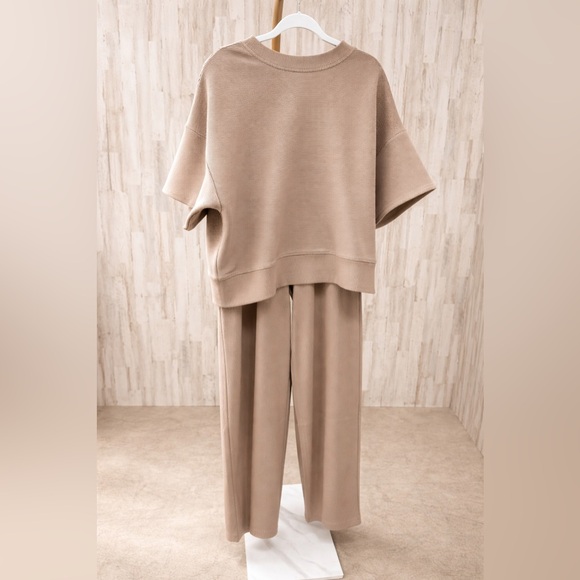 Zenana Outfitters Pants - Zenana Outfitters Taupe Ribbed Top NWT Size Medium